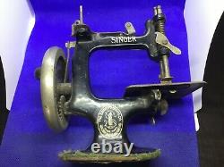 Antique vintage RARE Singer miniature Sewing machine cast iron Childs