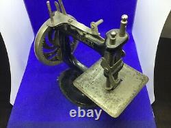 Antique vintage RARE Singer miniature Sewing machine cast iron Childs