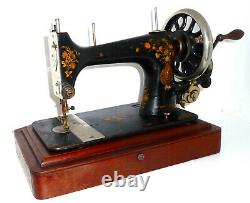 Antique vintage SINGER V. S. 39-2 vibrating shuttle sewing machine SUPER RARE vtg