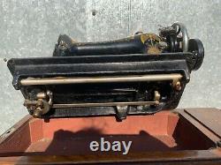 Antique vintage Singer Sewing Machine Dome Top Case key Superb