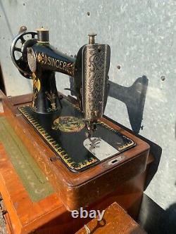 Antique vintage Singer Sewing Machine Dome Top Case key Superb