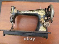 Antique vintage Sphinx SINGER sewing machine circa 1900 americana crafts decor