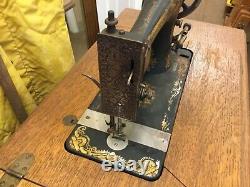 Atq. Early 1900s Singer Treadle Sewing Machine Model G726773 withOak Cab. (MAR21)