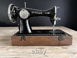 Beautiful 1924 Singer Rare Scrolled Nickel Plate 15 Sewing Machine Treadle Head