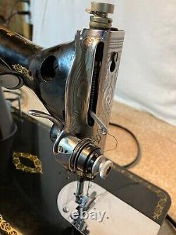 Beautiful 1947 Singer Sewing Machine 15-90 Serviced and cleaned Fully Tested