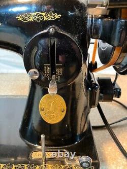 Beautiful 1947 Singer Sewing Machine 15-90 Serviced and cleaned Fully Tested