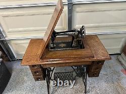 Beautiful Antique Treadle Singer Sewing Machine. 6 Drawer Model