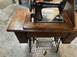 Beautiful Antique Treadle Singer Sewing Machine. 6 Drawer Model