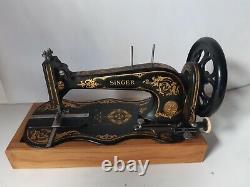 Beautiful unrestored Antique 1887 Singer 13K Sewing Machine Rare model