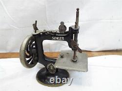 Childs Singer Toy Sewing Machine Sewhandy Hand Crank Sew Handy Needs Love