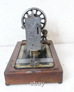 Coffin Case 1911 Singer 28(k) 28 Antique VS Hand Crank Sewing Machine 128 27 127