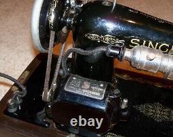 EUC Vintage 1924 Singer Model 99 with Bentwood Case And Key, Motor, Knee Control