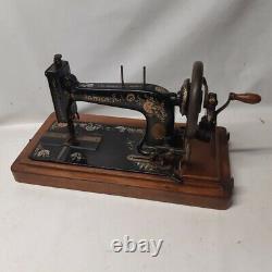 Early Singer 48K sewing machine 1900 P358402