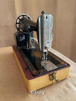 Electric WORKS Antique Singer 66 Sewing Machine Red Eye Heavy Duty pedal case