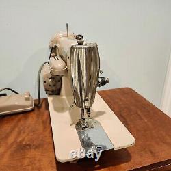 Excellent 1950s Singer Sewing Machine 191 B Fully Tested Sews Amazing France