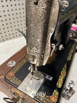 GORGEOUS ANTIQUE 1911 SEWING MACHINE Singer Manufacturing Co g8008331 FLORAL