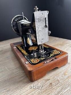 Gorgeous 1919 Singer 128 La Vencedora Sewing Machine Vtg Hand Crank Fully Tested