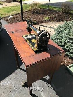 Handsome 1910 Singer Sewing Machine Sphinx Model 27 Drop in Walnut Cabinet