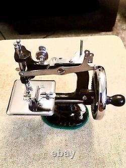 Mint New Dome Rare Antique Vintage Singer 20 K-20 Toy Small Child Sewing Machine