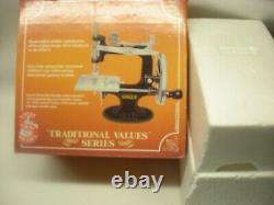 Nib New Rare Antique Vintage Singer 20 K-20 Toy Small Child Sewing Machine 1990