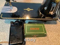 Nice 1952- 206k Singer ZigZag Sewing Machine Serviced, cleaned and tested