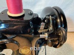 Nice 1952- 206k Singer ZigZag Sewing Machine Serviced, cleaned and tested