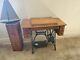 Old Antique C1921 Singer Treadle Sewing Machine In Oak Cabinet