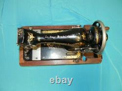 Original 1918 Model 28 Singer with Victorian Decal Hand Crank Sewing Machine