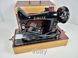 RARE ANTIQUE SINGER SEWING MACHINE with foot peddle MODEL 99K! EL705085
