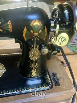 RARE SCOTLAND 1914 Singer 66 LOTUS Sewing Machine with Case Motor Light