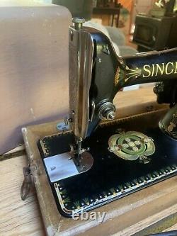 RARE SCOTLAND 1914 Singer 66 LOTUS Sewing Machine with Case Motor Light