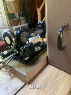 RARE SCOTLAND 1914 Singer 66 LOTUS Sewing Machine with Case Motor Light