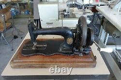 RARE Vintage Singer Sewing Machine