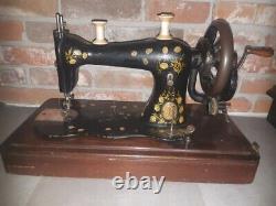 Rare 1888 Singer Improved Family Central bobbin sewing machine with wooden lid