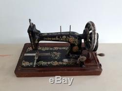 Rare 1911 model Singer 48k Ottoman Hand Crank sewing machine F1526510
