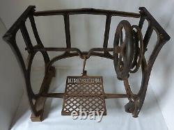 Rare 1912 cast iron Industrial Art Nouveau Singer Sewing Machine Treadle stand