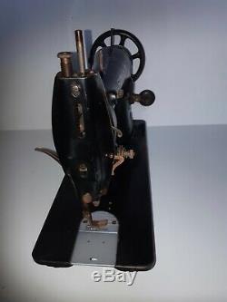 Rare 1924 Industrial Singer sewing machine 31K32 head reversible drop feed