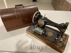 Rare Antique 1919 Model 27/28 Singer Sewing Machine withCase, Decals. SN# G7628835