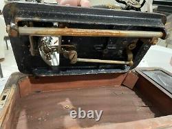 Rare Antique 1919 Model 27/28 Singer Sewing Machine withCase, Decals. SN# G7628835