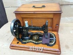 Rare Antique Singer 12k Fiddle base Hand Crank Sewing Machine with japanning