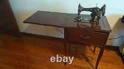 Rare Antique Singer Hand Painted sewing machine in cabinet, Working, Mint Cond