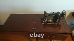 Rare Antique Singer Hand Painted sewing machine in cabinet, Working, Mint Cond