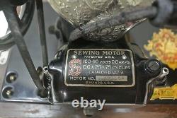 Rare Antique Singer Sewing Machine 1920's Model with Operating Motor/Light Tool