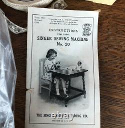 Rare Antique Vintage Singer 20 Toy Small Child Sewing Machine W Doll And Pattern