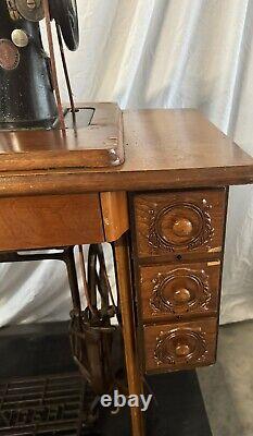 Rare Pre 1930'ss Antique Singer Model 99 Sewing Machine Cabinet Will Ship