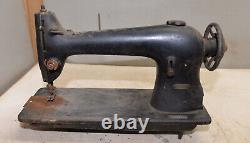 Rare antique Singer Industrial leather sewing machine 96-10 collectible 1929