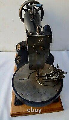 Rare vintage Industrial Singer 23-8 button hole sewing machine