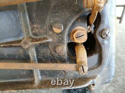 SINGER 1919 Sewing Machine for parts not working 14x9