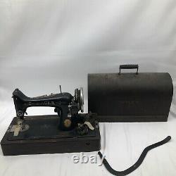 SINGER 1925 Vintage Sewing Machine with Bent Wood Cover and Base
