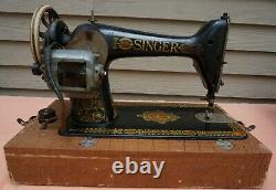 SINGER 66 Red Eye 1910 Portable Sewing Machine #G7393789 with Original Case